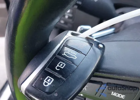 2015 Hyundai Genesis 3.8 from USA, damaged, VIN KMHGN4JE1FU023611